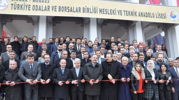 Çevre ve Şehircilik Bakanı Sayın Mehmet ÖZHASEKİ ve TOBB Başkanı Sayın Rifat HİSARCIKLIOĞLU Şırnakımızı ziyaret etti.