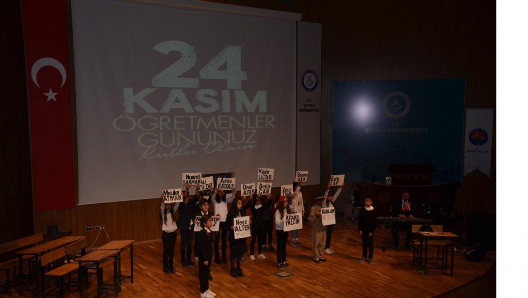 24 Kasım Öğretmenler Günü, Şırnak Üniversitesi 15 Temmuz Kongre ve Kültür Merkezinde bir program ile kutlandı.