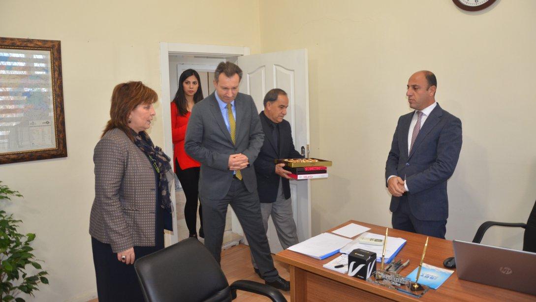 İl Milli Eğitim Müdüremiz Sayın Nazan ŞENER, kurumdaki birimleri dolaşarak personellerle görüştü.