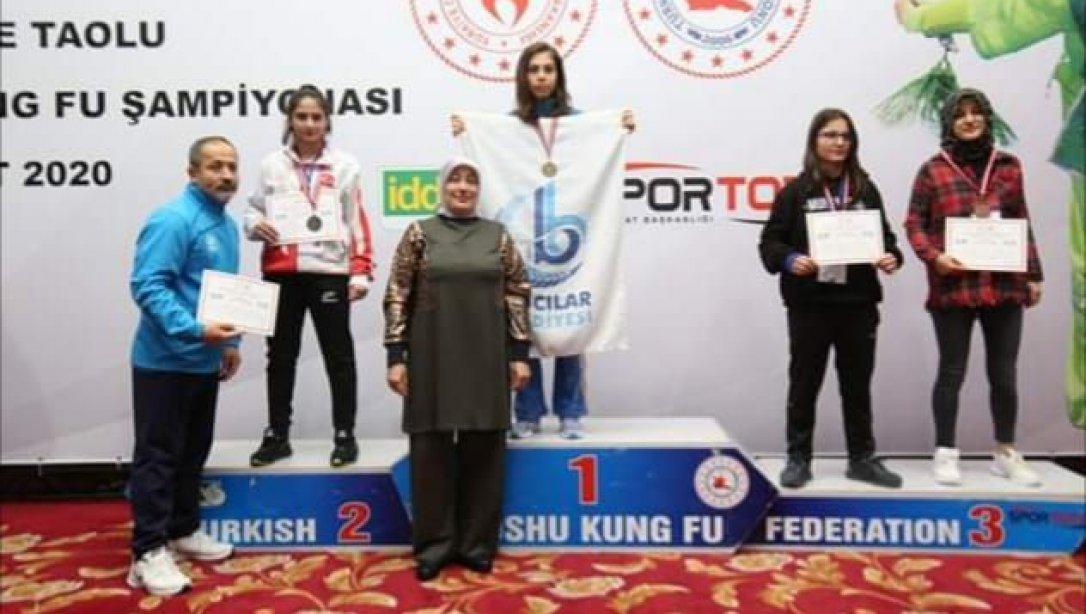 İlimiz Cizre İlçesi Cizre Fen Lisesi Öğrencisi; Türkiye Wushu Sonda Şampiyonasında Türkiye 3.sü Olarak Bronz Madalya Aldı.