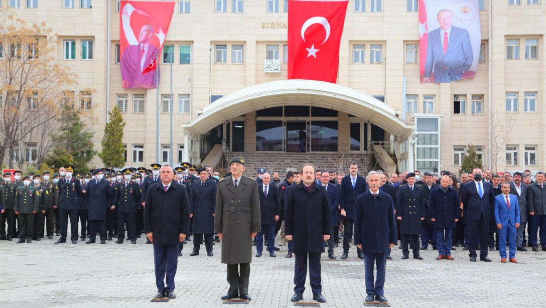 İlimizde 18 Mart Çanakkale Deniz Zaferi'nin 107'nci Yıl Dönümü ve Şehitleri Anma Günü etkinlikleri kapsamında Valilik bahçesinde Atatürk Anıtı'na Çelenk Sunma Töreni icra edildi.