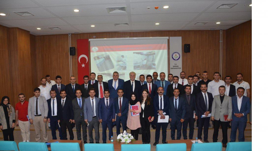 Milli Eğitim Bakanlığı Mesleki ve Teknik Eğitim Genel Müdürü Prof. Dr. Kemal Varın NUMANOĞLU Şırnak'ta okul müdürleri ile bir araya geldi.