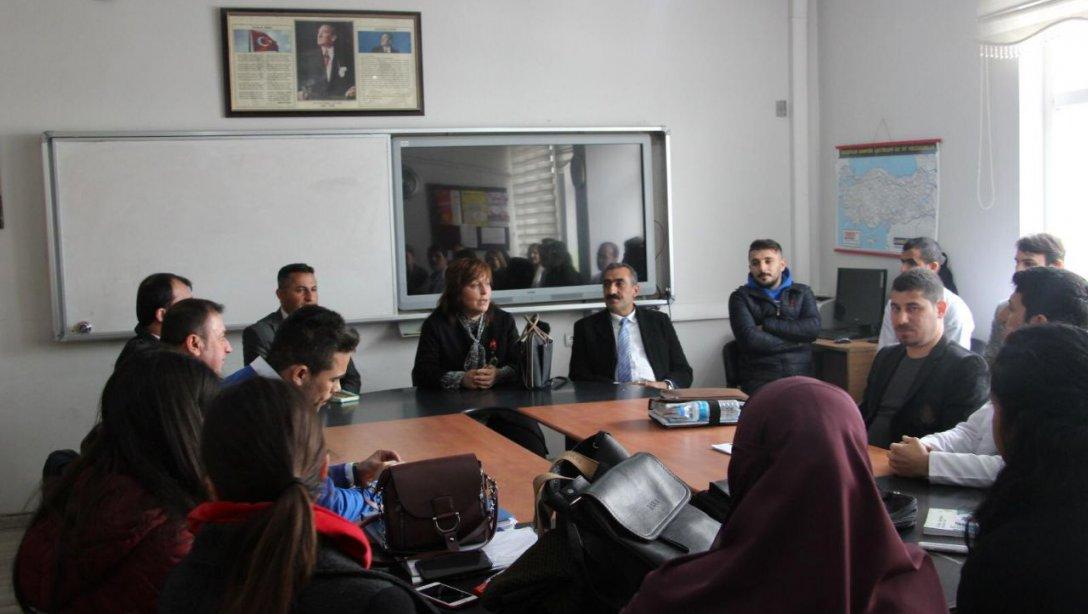 İl Milli Eğitim Müdiremiz Sayın Nazan ŞENER; Cizre Mithat Paşa Mesleki ve Teknik Anadolu Lisesi'ni ziyaret etti.