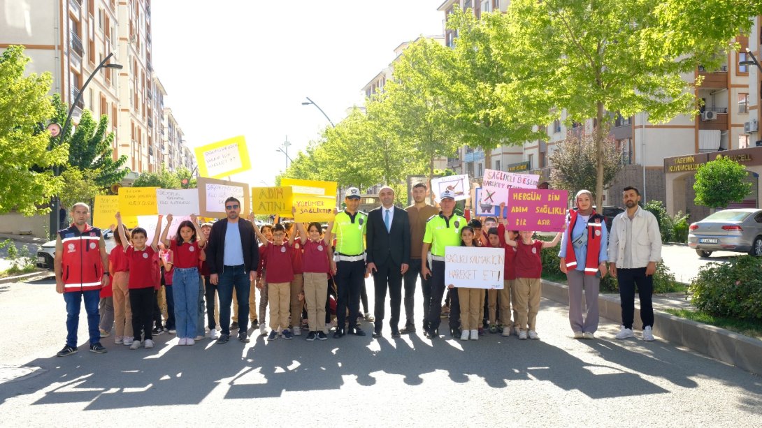 3-4 EKİM DÜNYA YÜRÜYÜŞ GÜNÜ MÜNASEBETİYLE, ŞEHİT TEĞMEN ŞAFAK EVRAN İLKOKULU ÖĞRENCİLERİYLE 